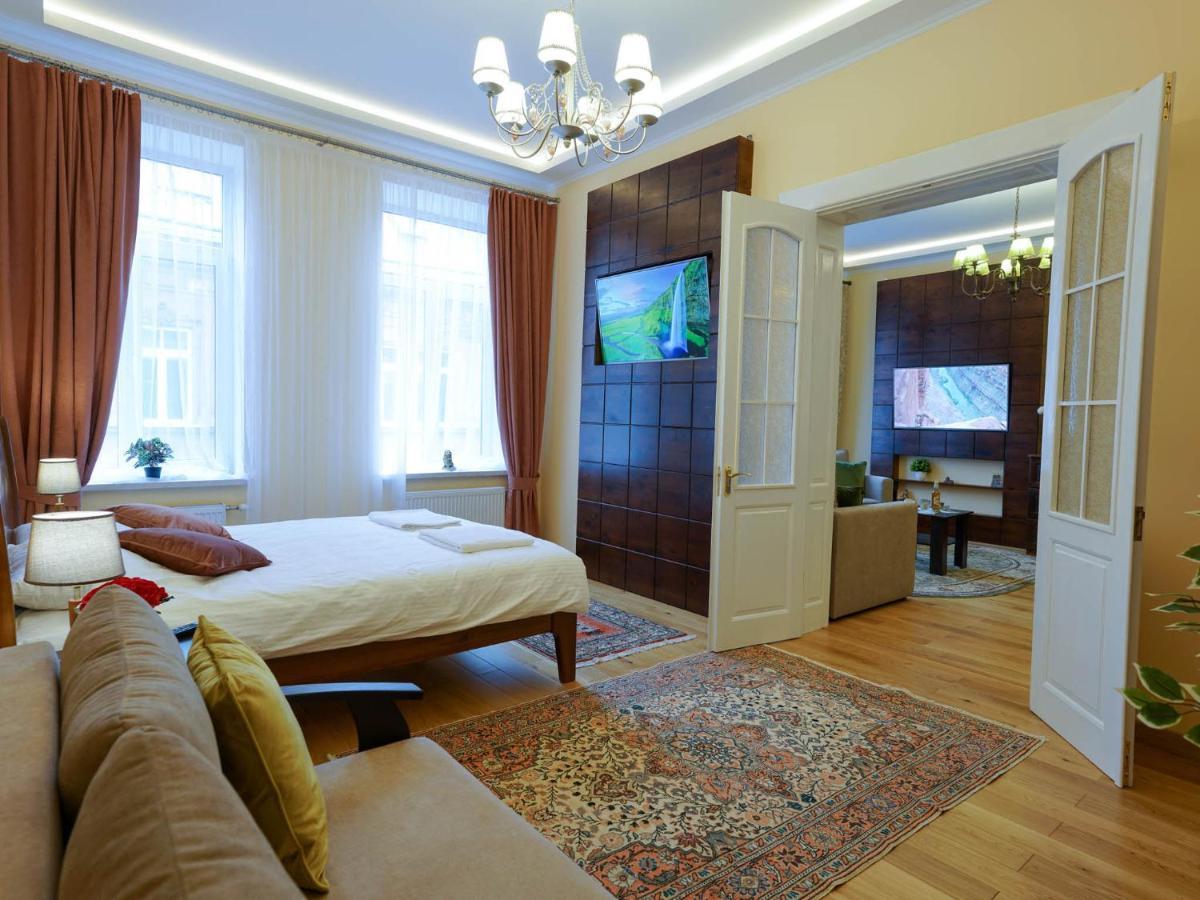 Lviv Suites At Shopena St. 4 Exteriér fotografie